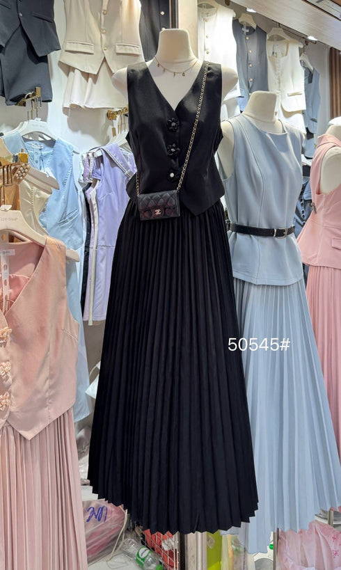 Stylish Pleated Skirts With Flower Button Vest Sets